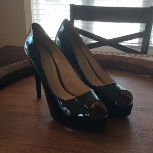 Guess patent leather heals