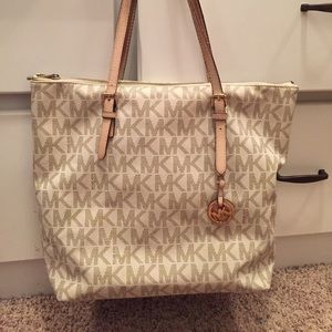 Authentic Michael Kors Vanilla MK signature Bag