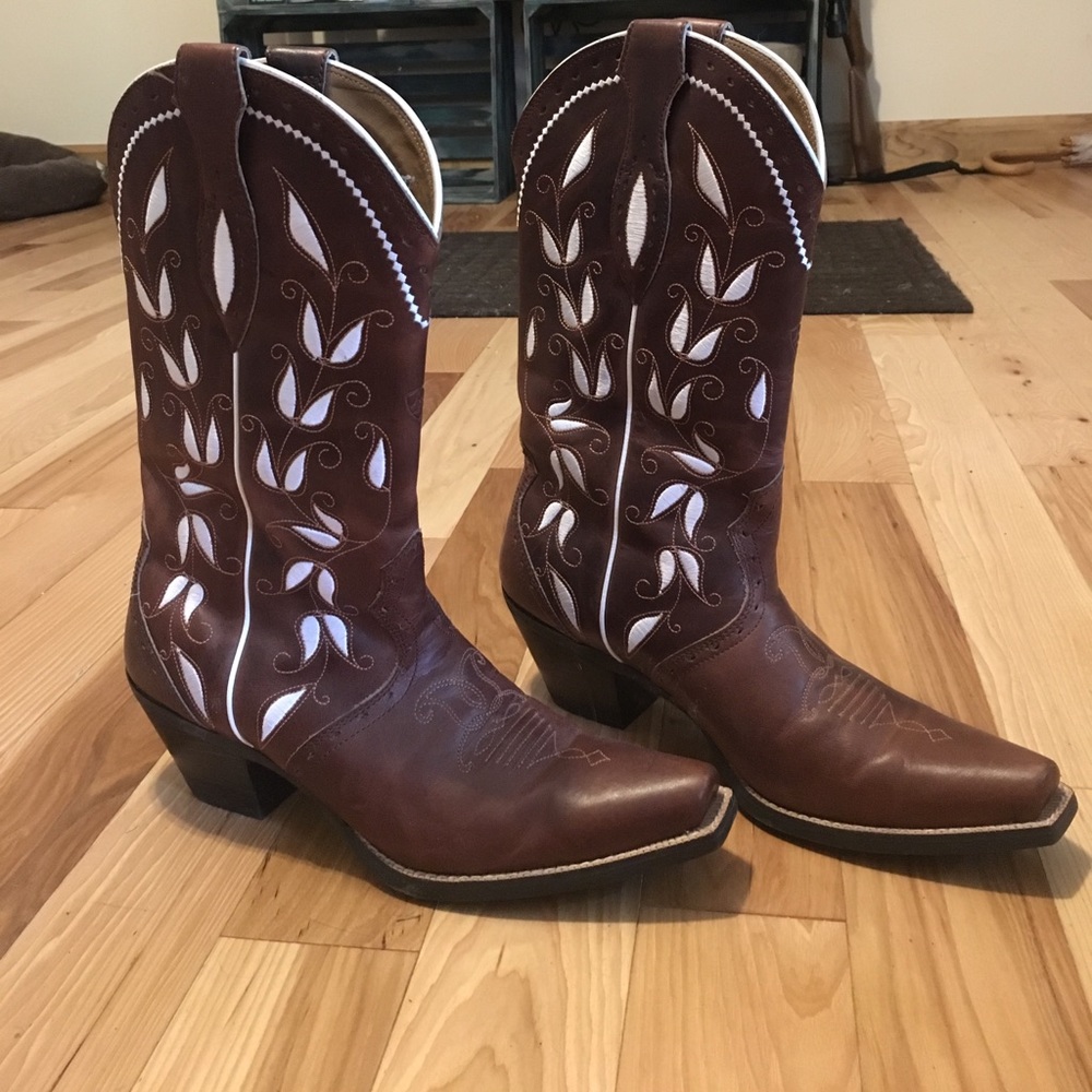 Ariat cowboy boots