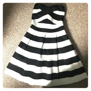Black and White Express Dress