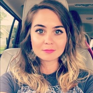 Meet your Posher, Julianna