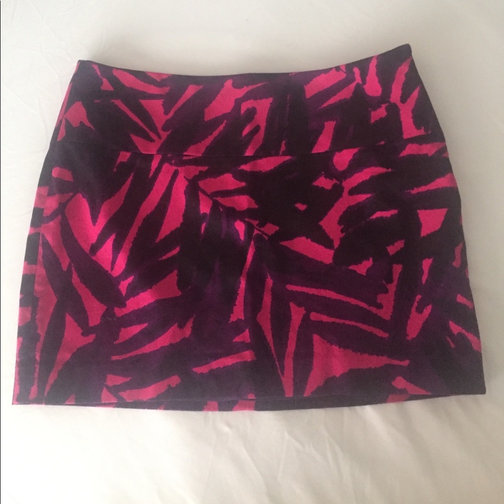 Mini skirt.  Tropical design.