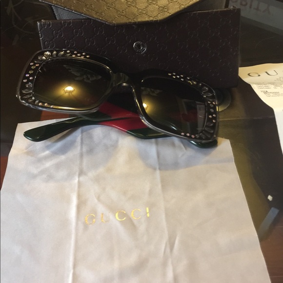 Gucci Sunglasses - Picture 3 of 8