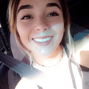 Meet your Posher, Selena