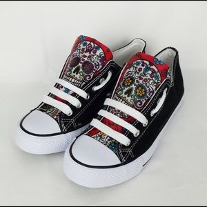 BRAND NEW Size 10 Women's Sugar Skull Sneakers