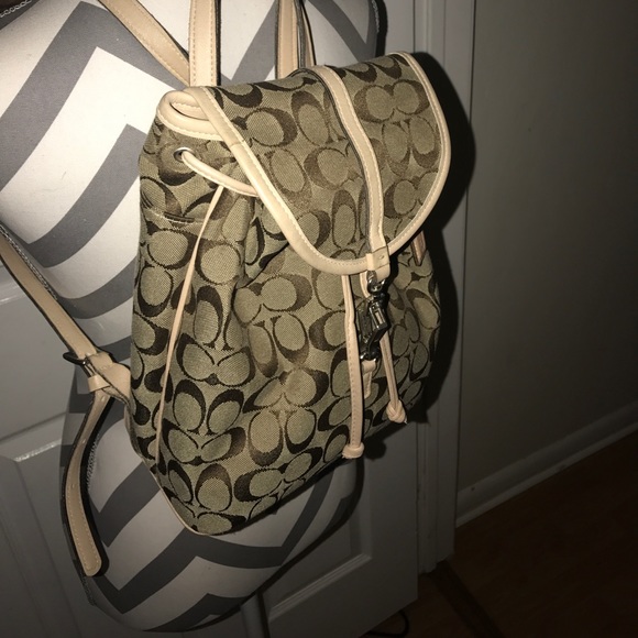 Coach Handbags - COACH KNAPSAK