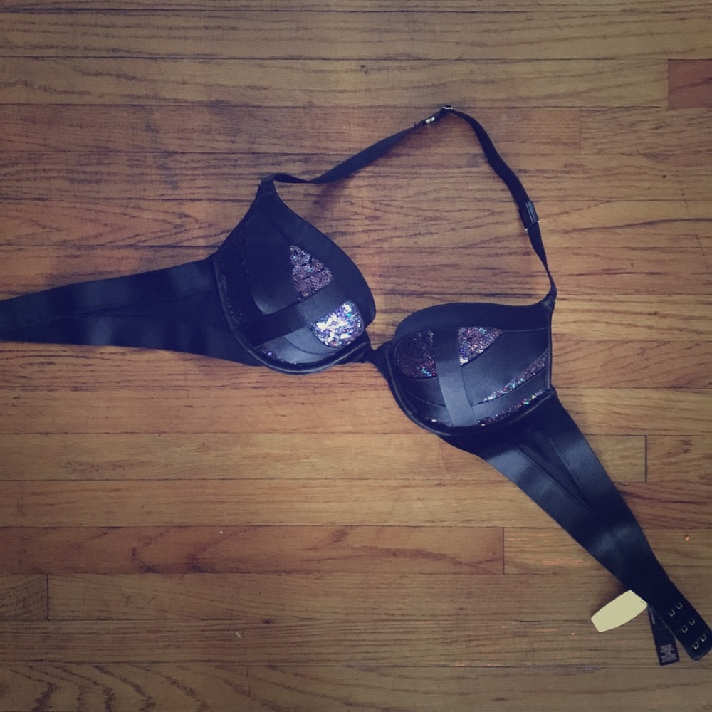 Vs bra NWT so 34B