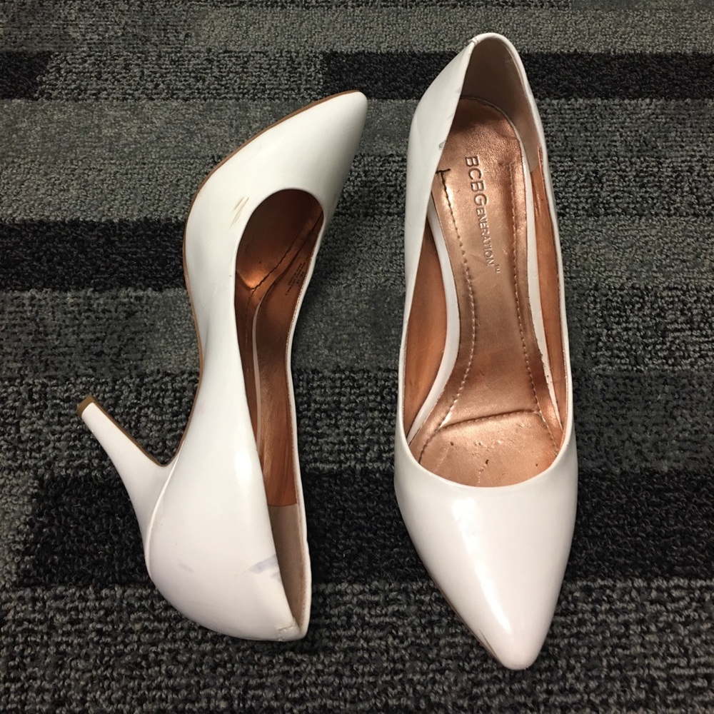 BCBGeneration White Pumps