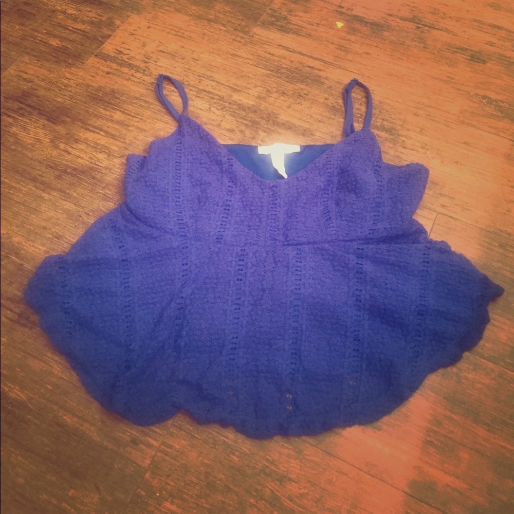 Ambiance Apparel crop top L