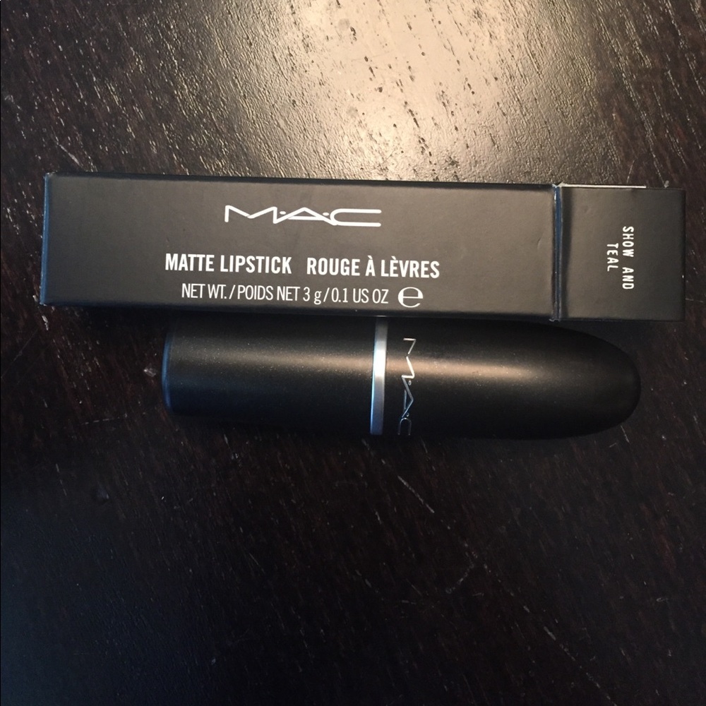 MAC show and teel lipstick