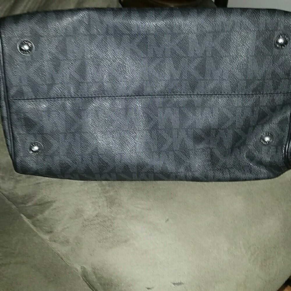 ❌SOLD❌ Michael Kors Grayson - Picture 2 of 4