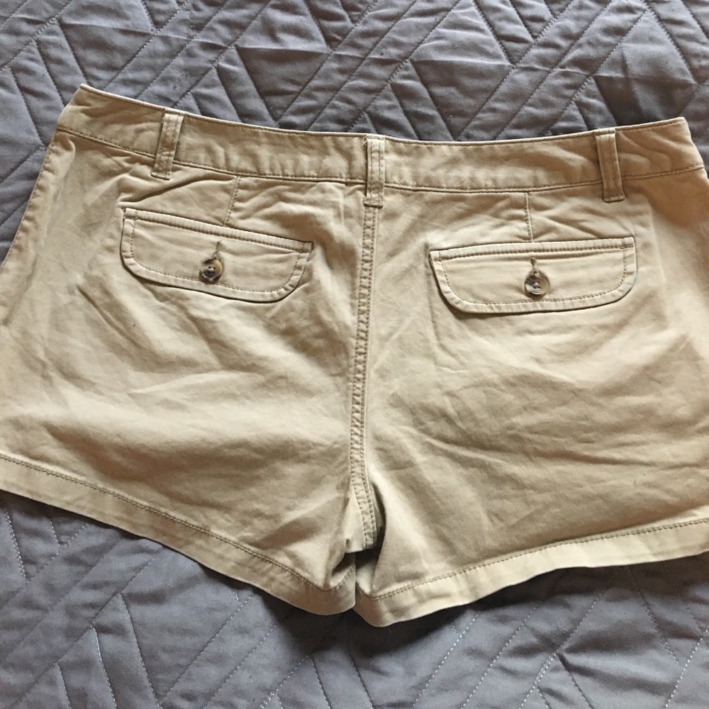 Shorts - Picture 3 of 3