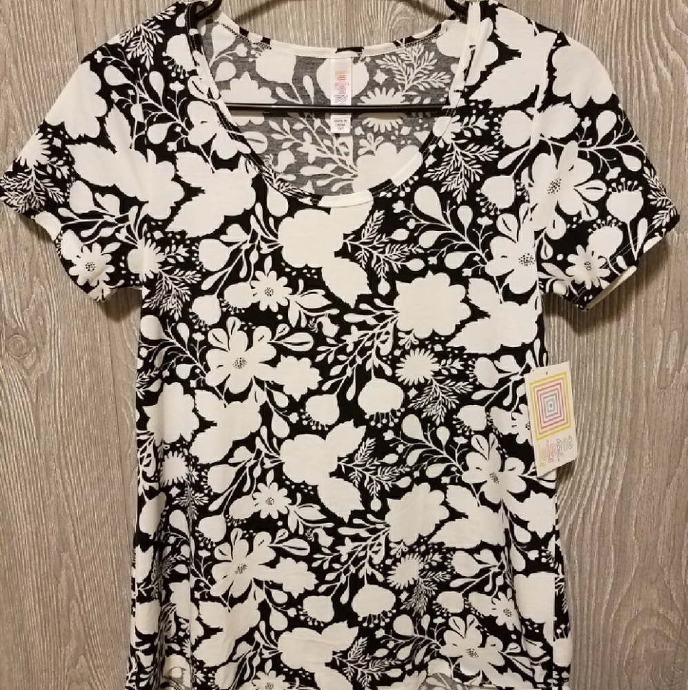 LuLaRoe Classic T