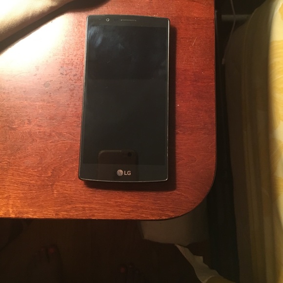 LG 4GLTE G4 cell phone. Brand new - Picture 2 of 2
