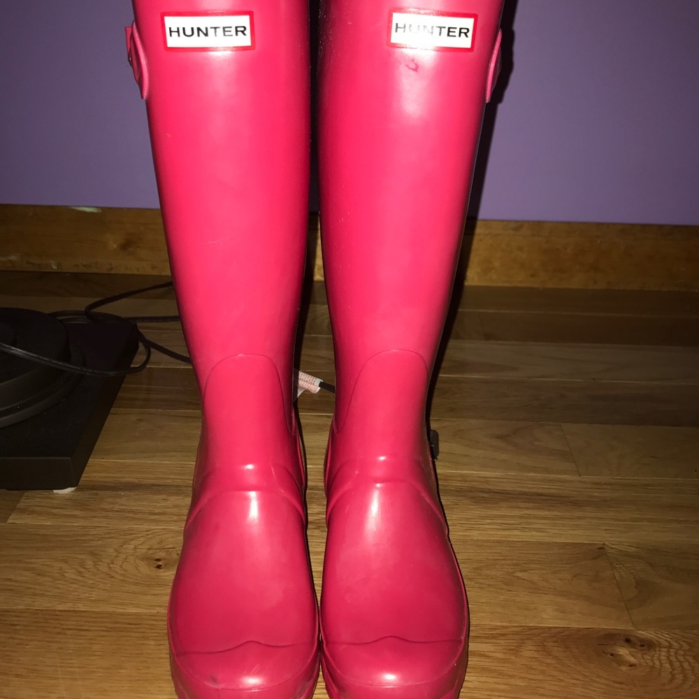 Hot pink like-new Tall Hunter rain boots
