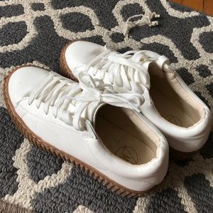 NWOT Missguided platform sneakers
