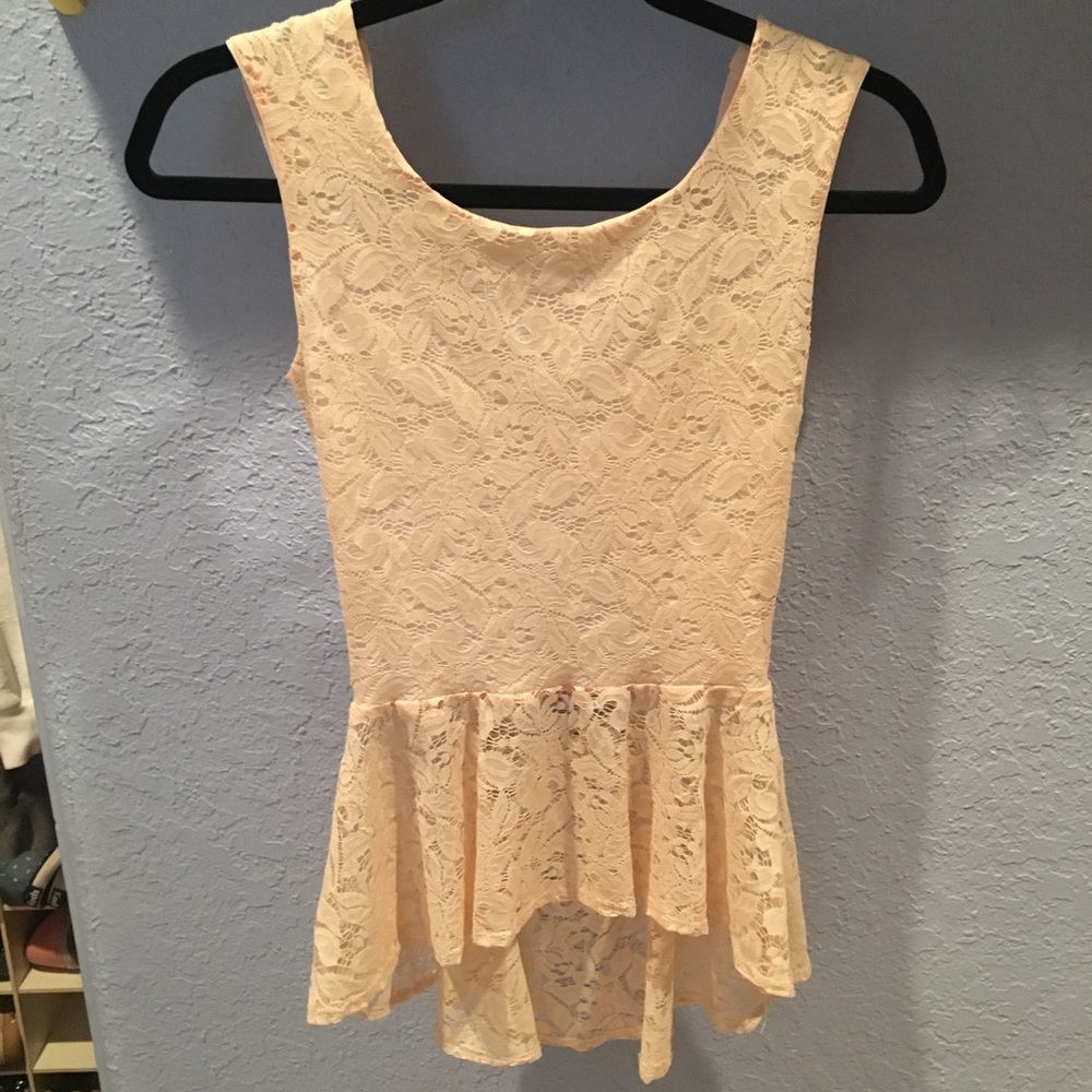 Backless lace peplum top