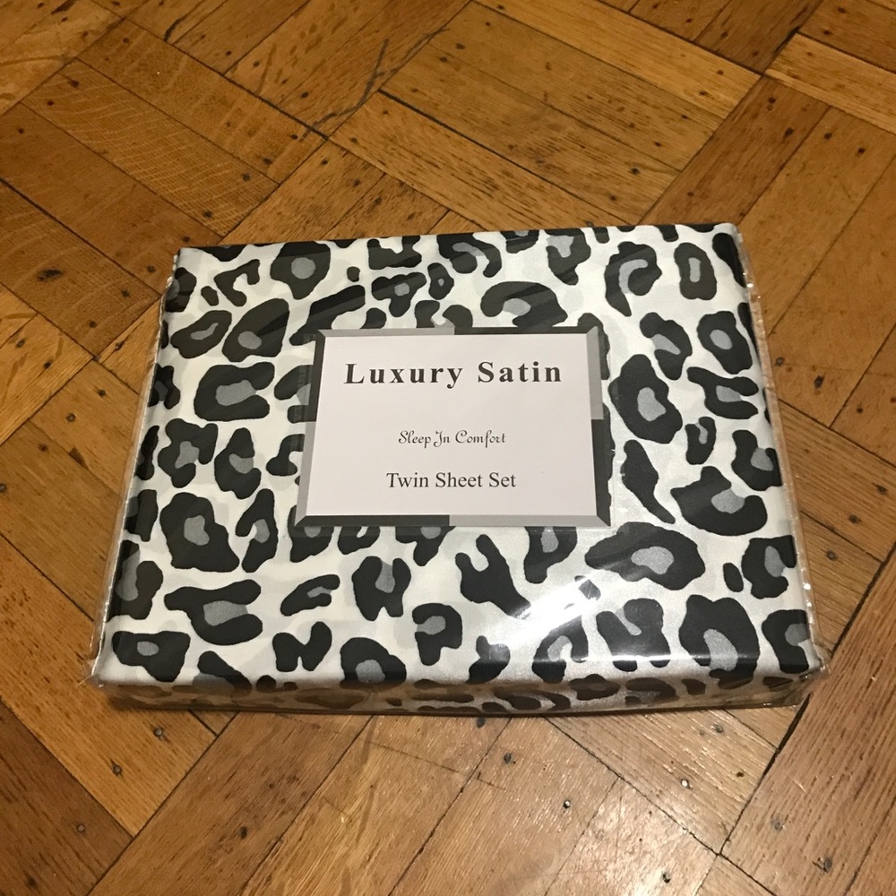 Brand new sheet set