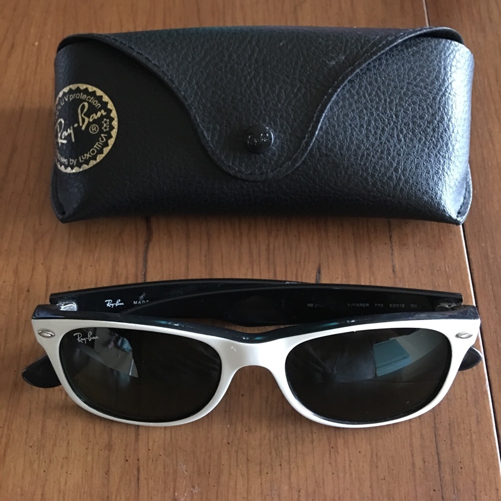 Authentic Ray-Ban New Wayfarer sunglasses