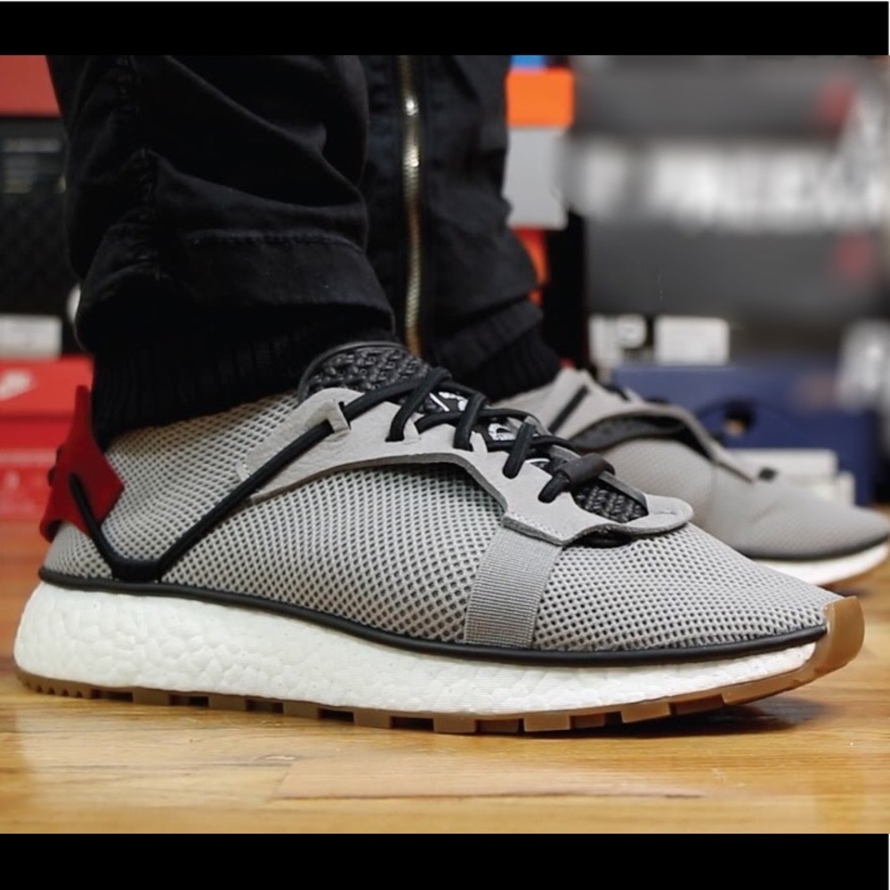 Adidas original x AW Runner/Grey/UK size 4 1/2