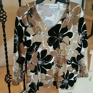 Alfred Dunner large sweater, beads in white and bl