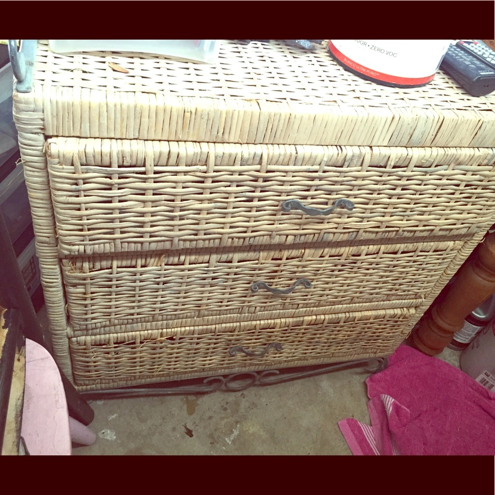 3 drawer wicker dresser