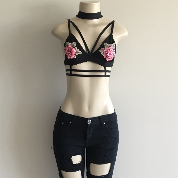 $10💋Sexy New Strappy Embroidered Rose Bralette - Picture 3 of 5