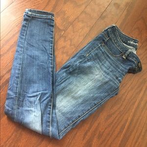 American Eagle stretchy blue skinny jeans