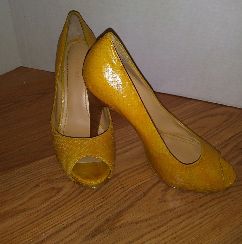 NINE WEST LEATHER HEELS