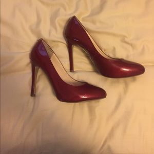 TAKING OFFERS!! Red Guess Heels