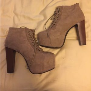TAKING OFFERS!! Speed Limit 98 platform heels