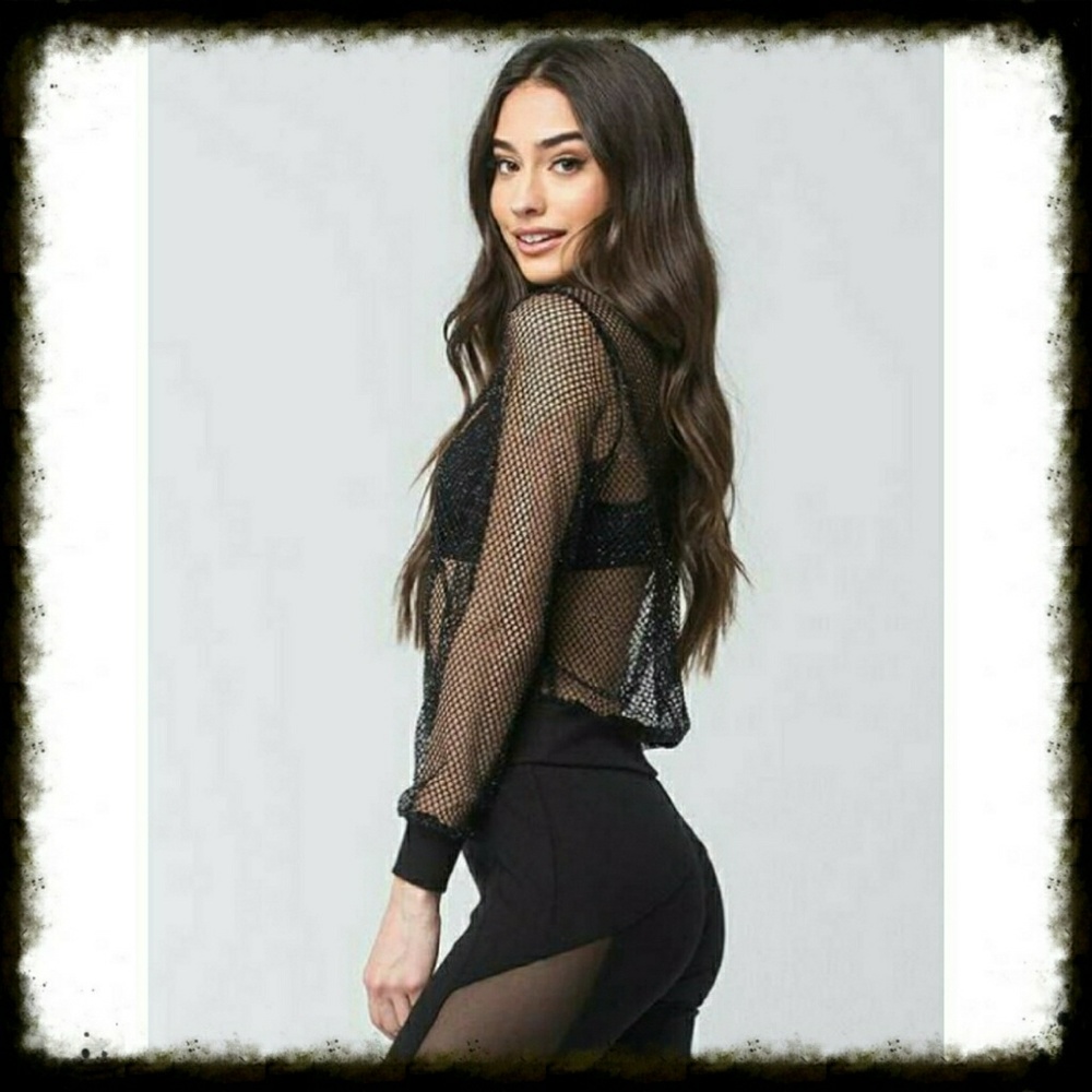 ♦️♦️⏳⏳LAST ONE⏳⏳NWT!! Netted Mesh Top - Black