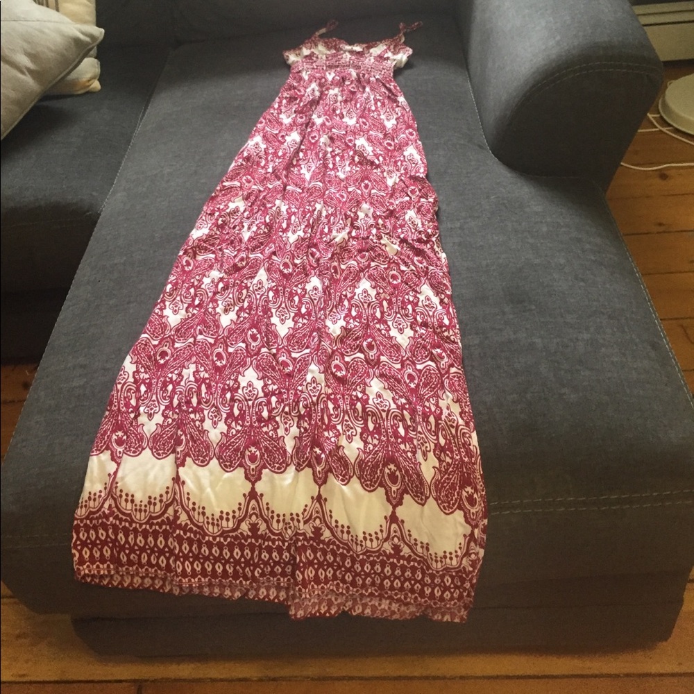 Red maxi dress - Picture 2 of 3