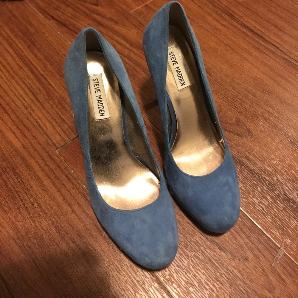 Blue suede Steve Madden heels never worn