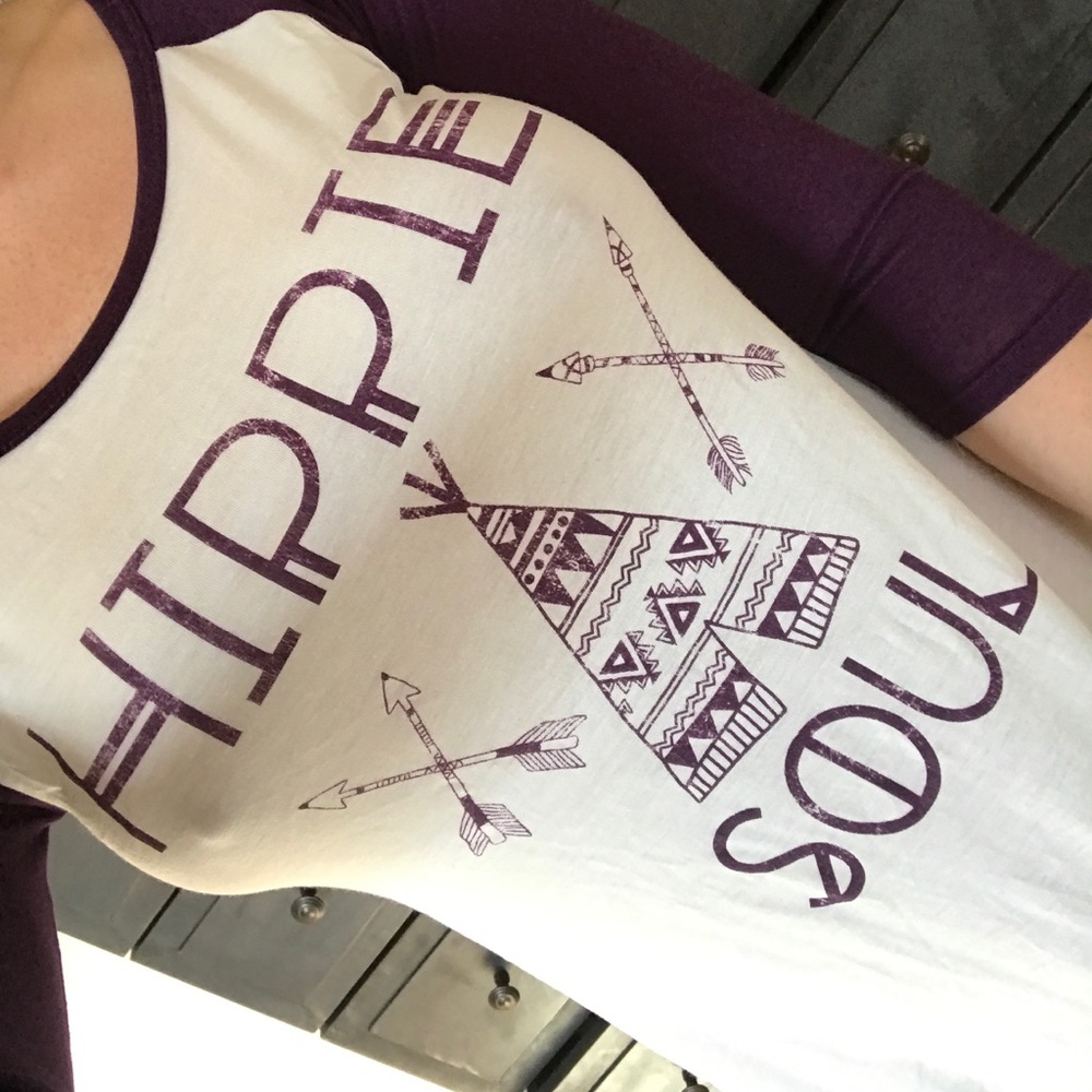Plum sleeves and white body baseball tee 3/4 sleev