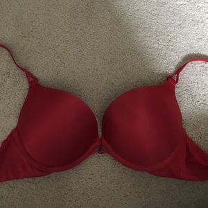 Victoria's Secret miraculous plunge push up bra