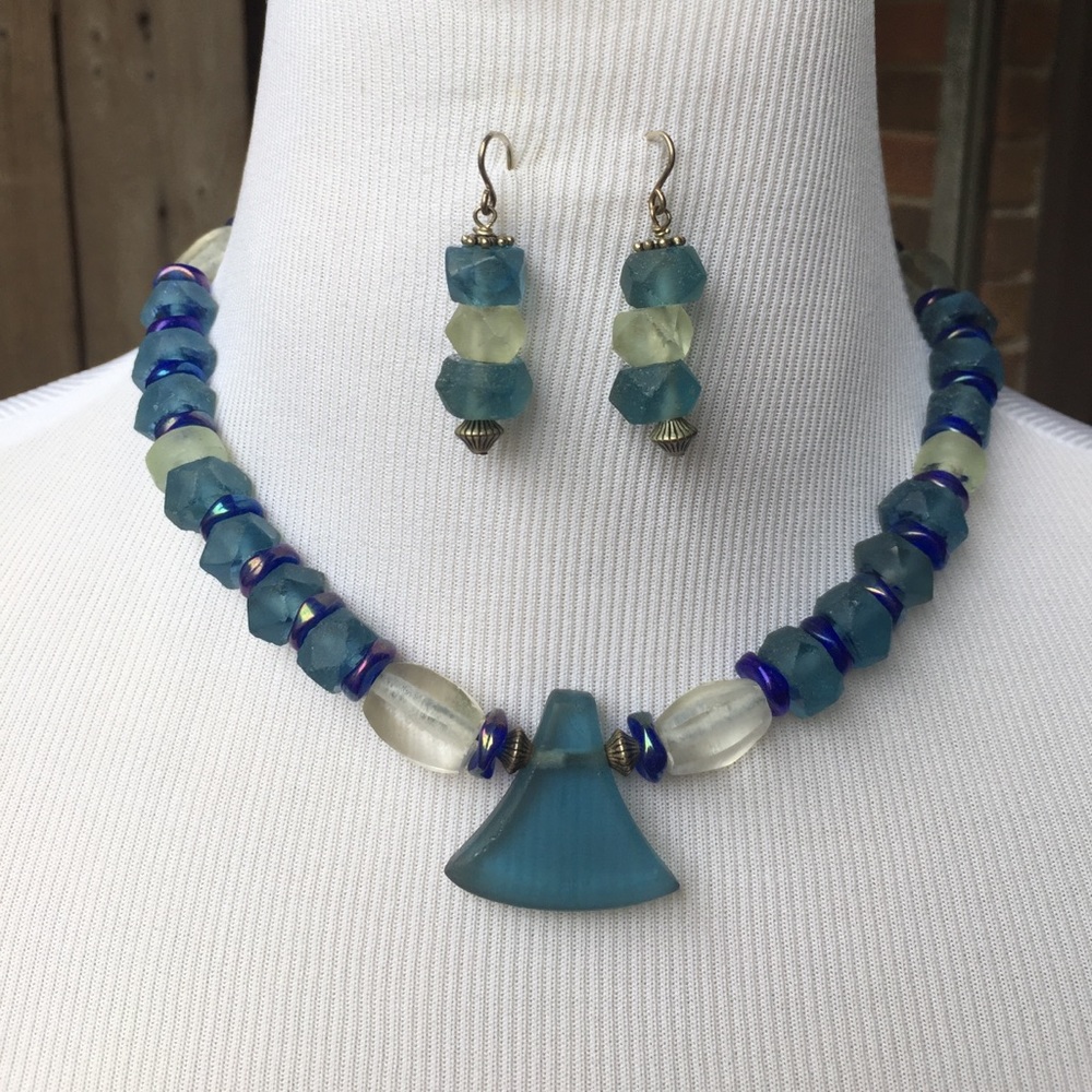 Necklace and earrings set