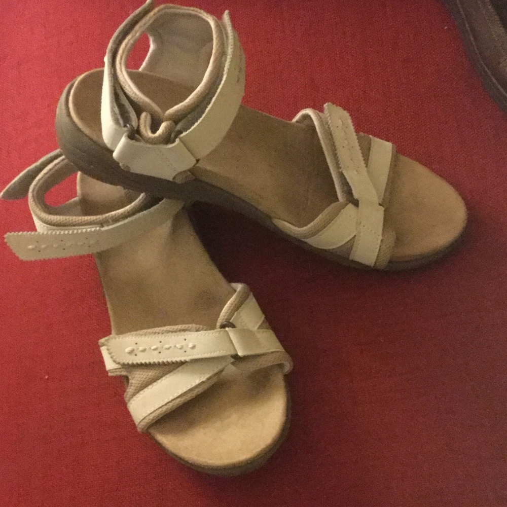 G H Bass Co. leather sandals, sz 8.5