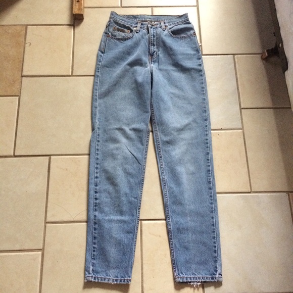 Vintage Calvin Klein jeans - Picture 2 of 4