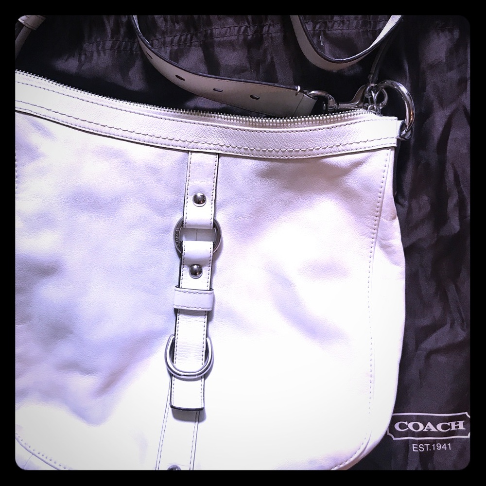 Leather authenticate coach cross body/shoulder bag