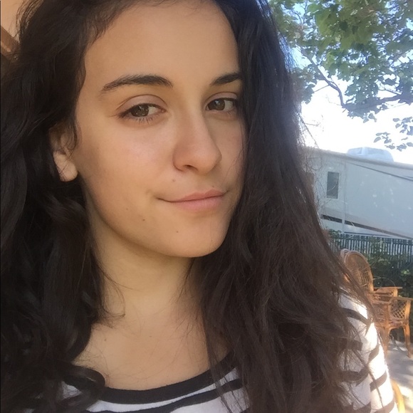 Meet your Posher, Gabby - Picture 1 of 1