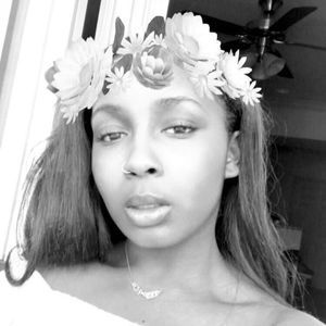 Meet your Posher, Maya