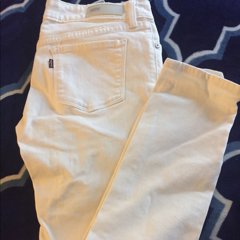 Levi mid rise skinny jeans