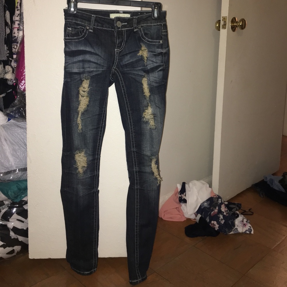 SZ 0 RIPPED SKINNY JEANS