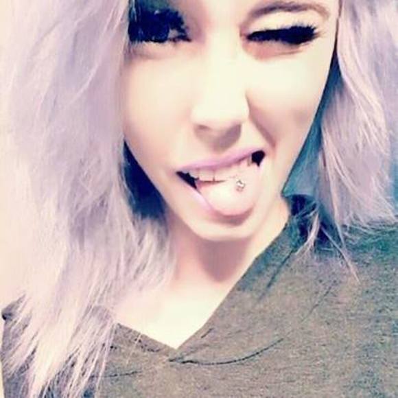 Meet your Posher, Mandy - Picture 2 of 2