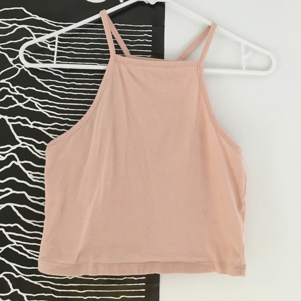 Cream colored crop top from Pacsun.