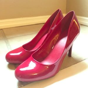 Mossimo red patent leather pumps