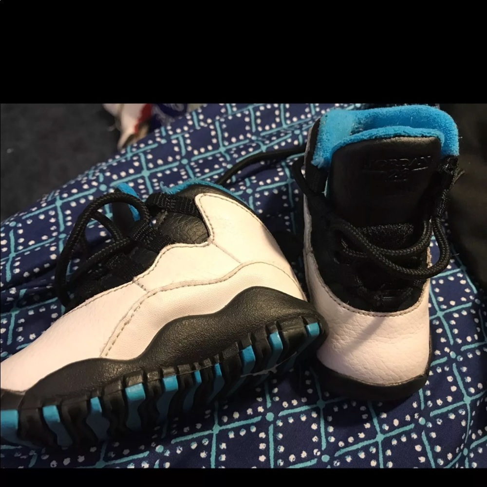 Powder Blue 10's
