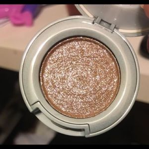 Urban decay moondust eyeshadow