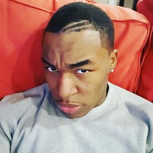 Meet your Posher, Dionte